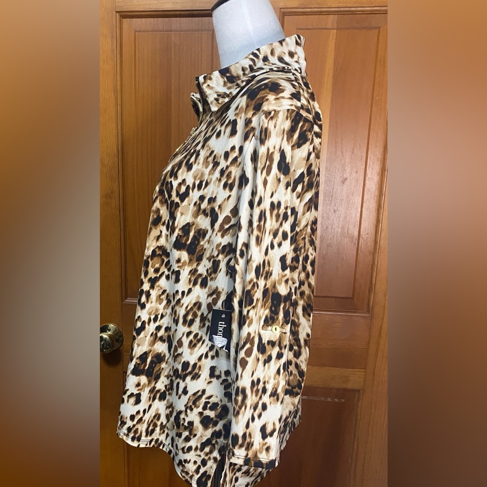 NWOT Plus Size Thomas & Olivia Animal Print Top - Picture 3 of 7